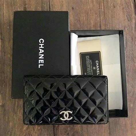 portafogli coco chanel|Chanel handbags online.